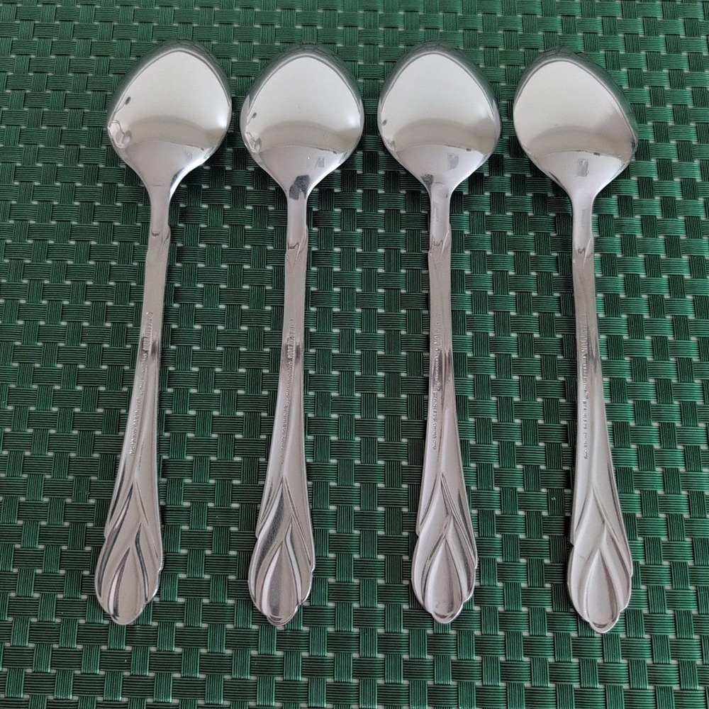Hampton Silversmiths LILY FROSTED Soup Spoons Oval Lot Set of 4 Stainless Satin - Picture 4 of 7